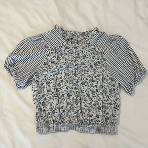 American Eagle, size XS, blue and white cropped blouse